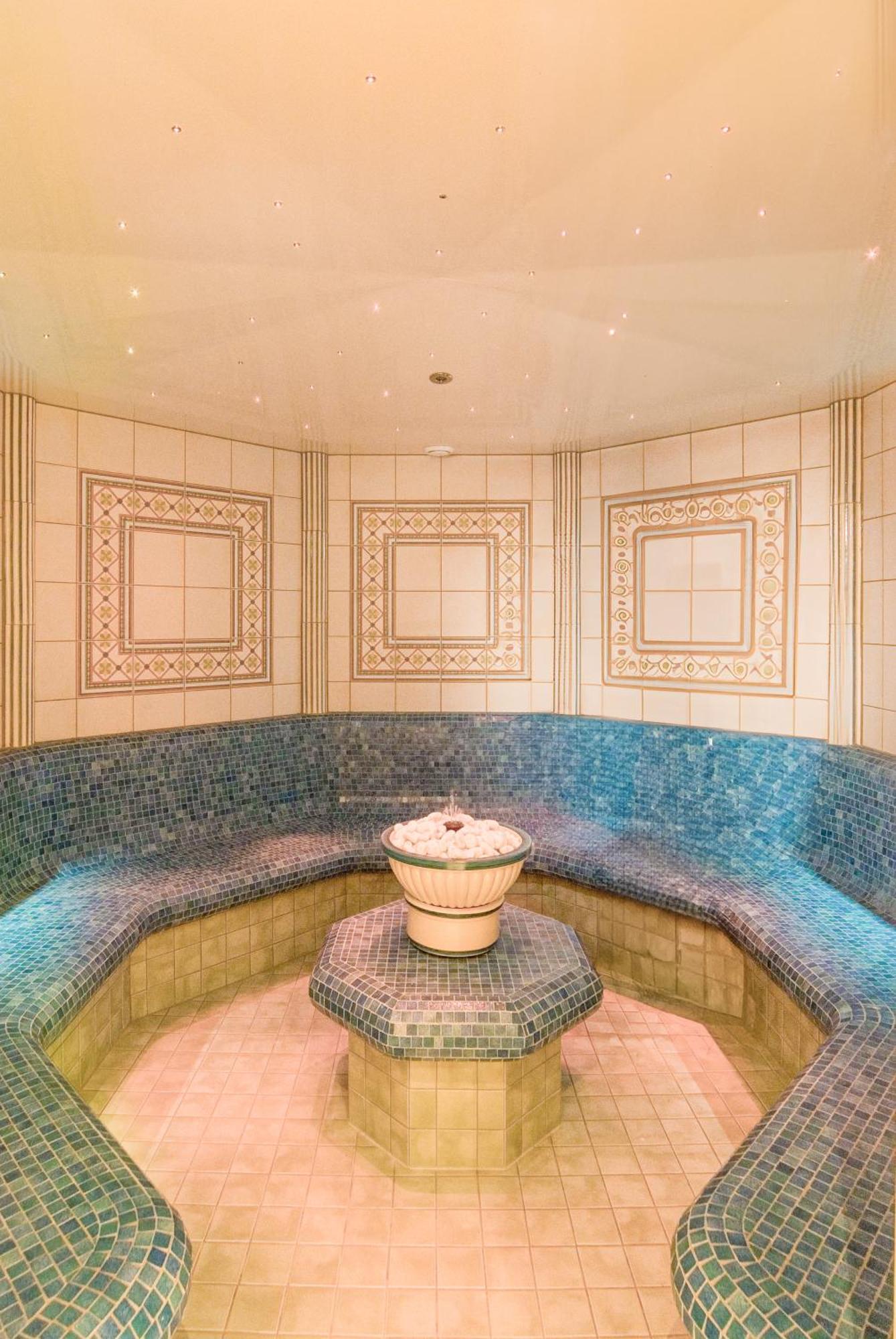 Alpenhotel Tirolerhof ゲルロス エクステリア 写真