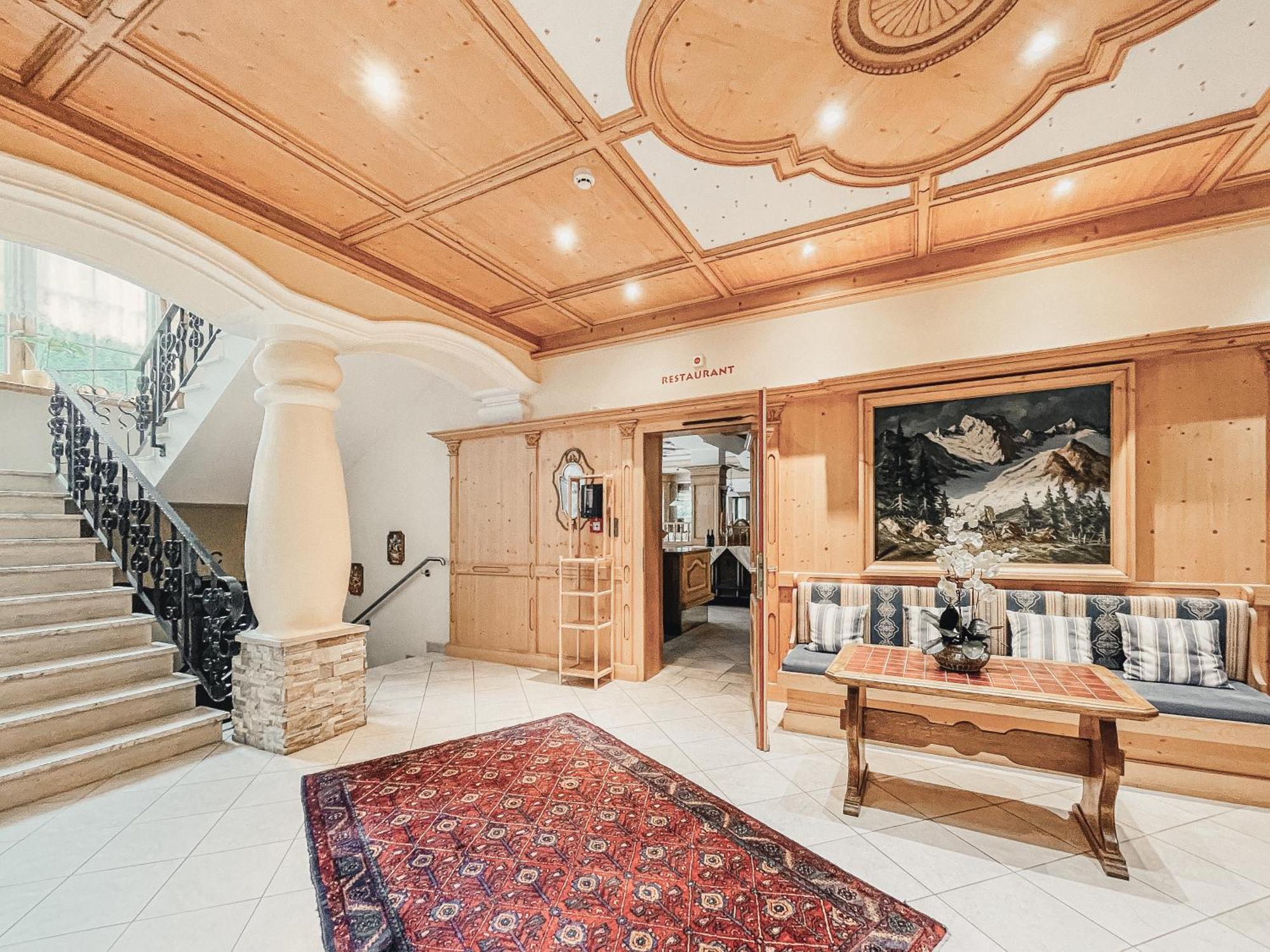 Alpenhotel Tirolerhof ゲルロス エクステリア 写真