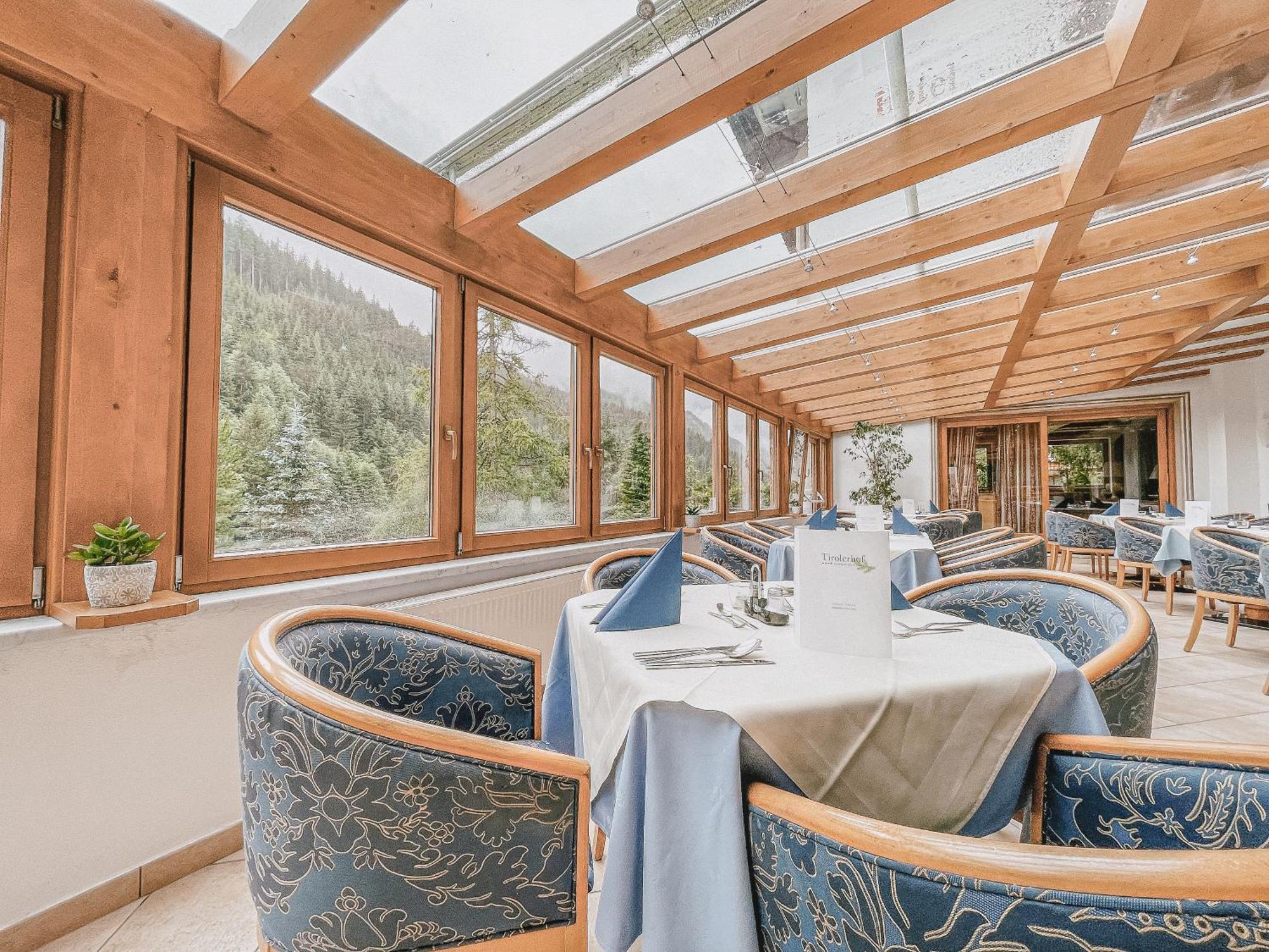 Alpenhotel Tirolerhof ゲルロス エクステリア 写真