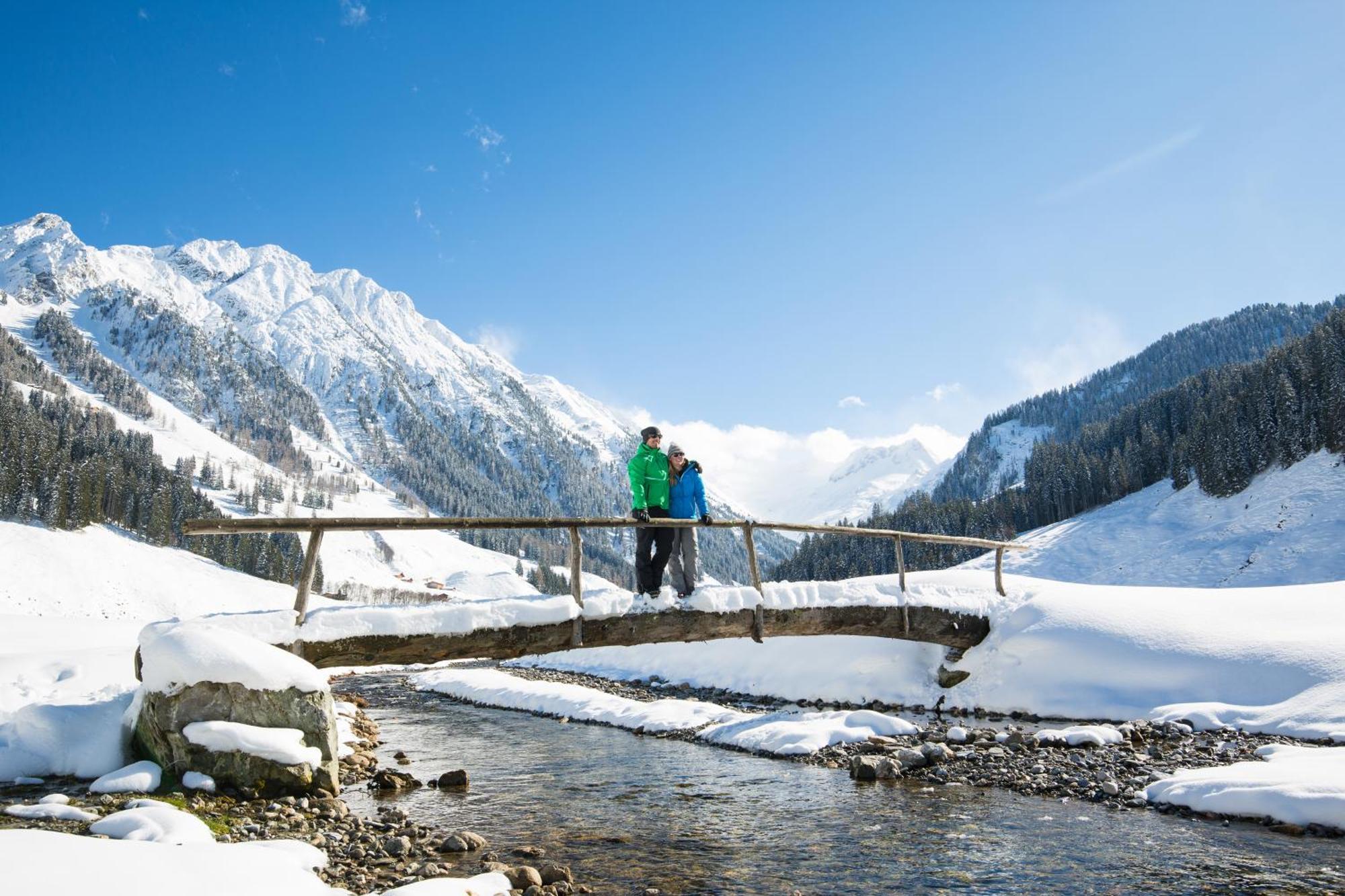 Alpenhotel Tirolerhof ゲルロス エクステリア 写真