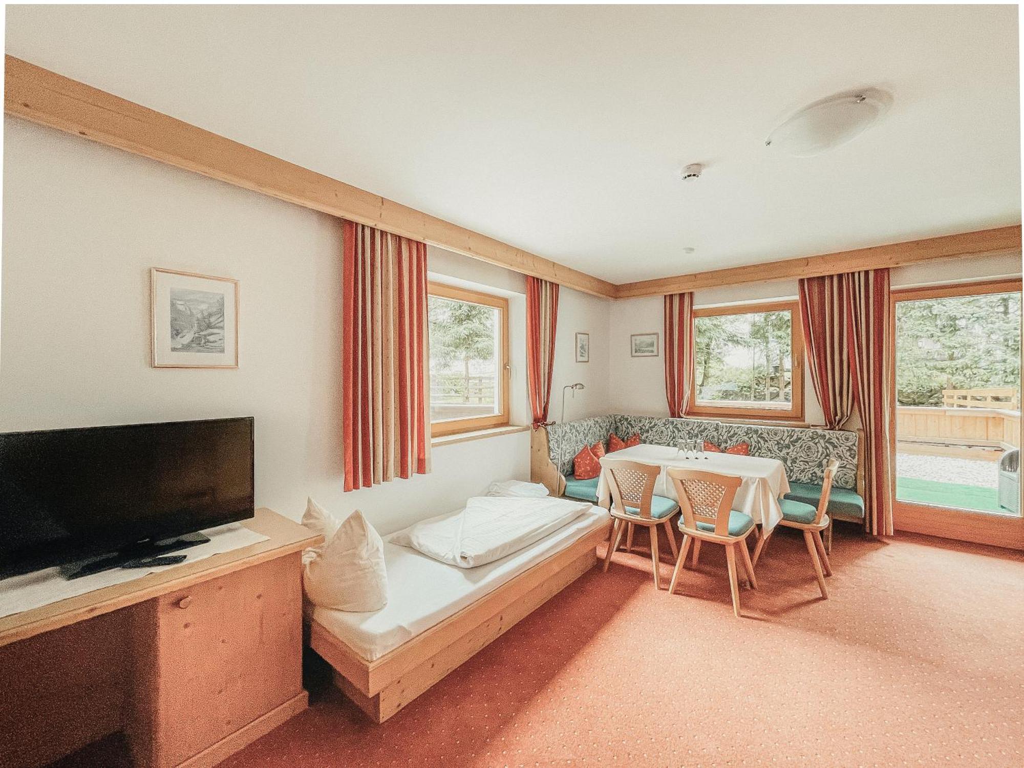 Alpenhotel Tirolerhof ゲルロス 部屋 写真