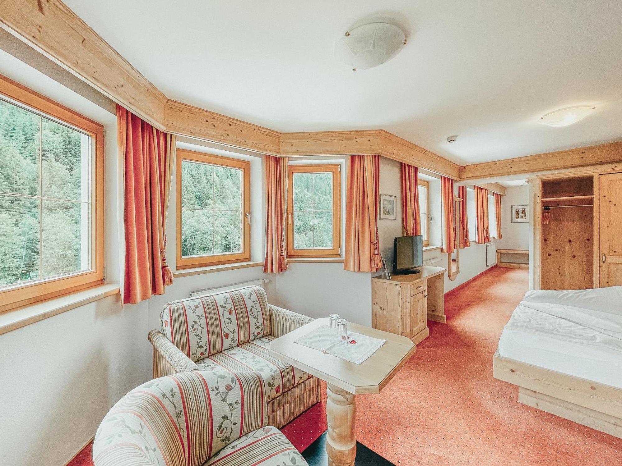 Alpenhotel Tirolerhof ゲルロス 部屋 写真