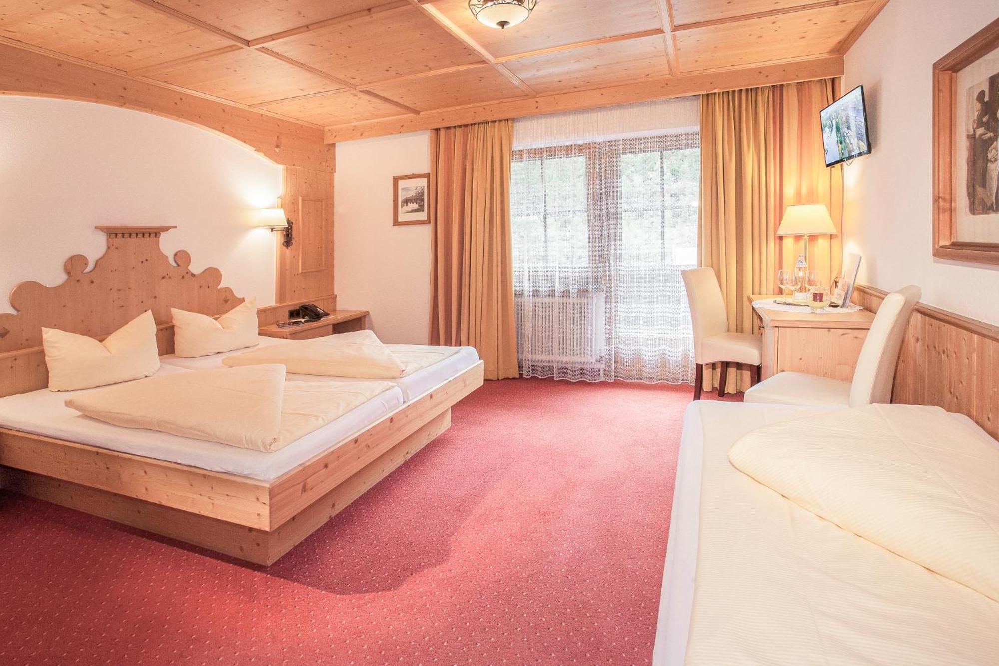 Alpenhotel Tirolerhof ゲルロス 部屋 写真