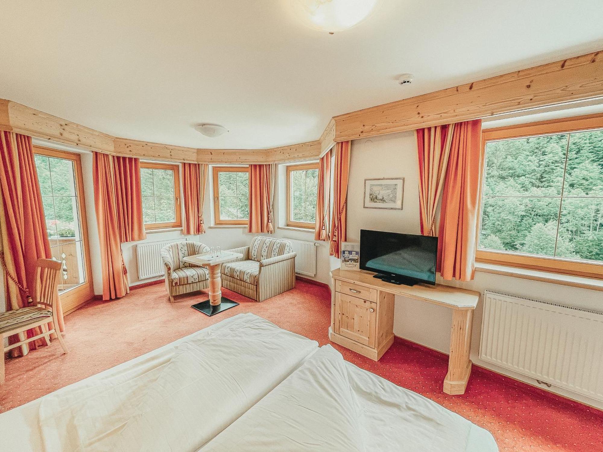 Alpenhotel Tirolerhof ゲルロス 部屋 写真