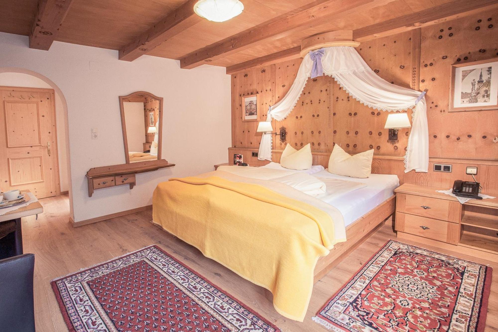 Alpenhotel Tirolerhof ゲルロス 部屋 写真